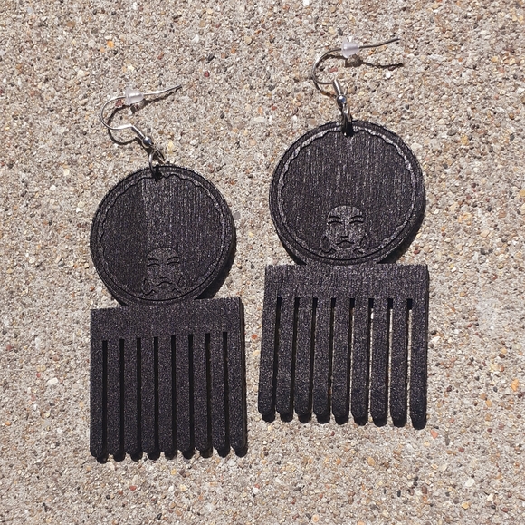 Afrocentric wooden Afro Pick Earrings new - Picture 1 of 3